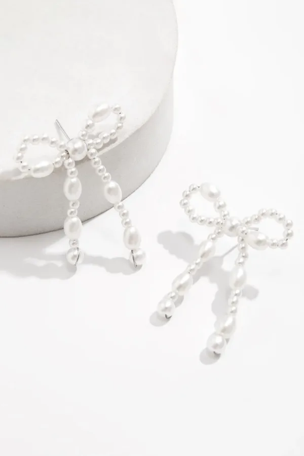 Pearl Beaded Bowknot Earrings